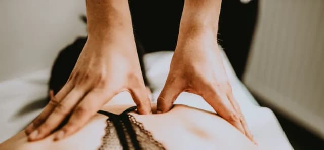 Ile kosztuje wizyta u fizjoterapeuty? Ceny, które mogą zaskoczyć